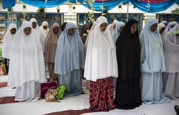 به‌ وێنه‌.. موسڵمانانى جيهان جه‌ژن پيرۆز ده‌كه‌ن